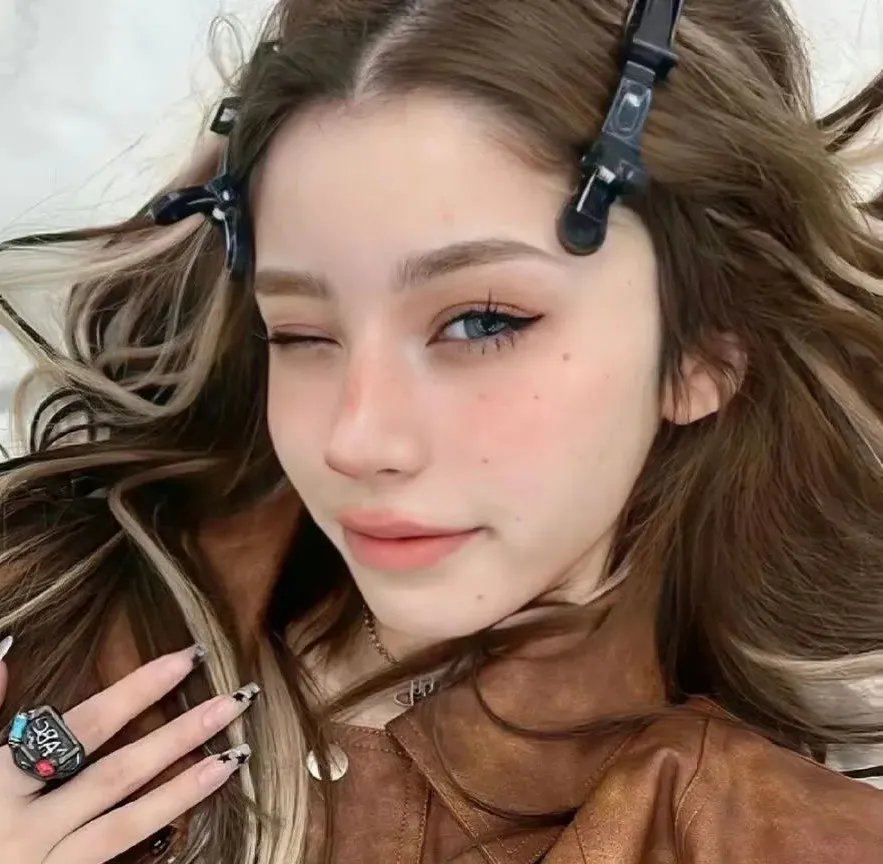高更门边的狼
